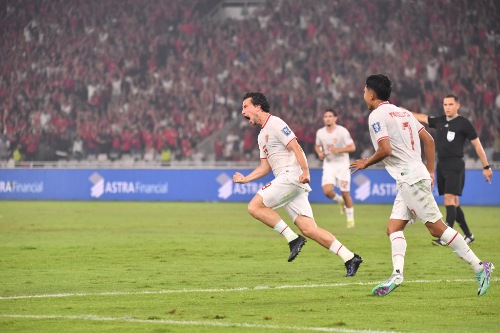 Potret Aksi Indonesia Vs Filipina dalam pertandingan Lanjutan Qualifikasi Piala Dunia 2026 di Stadion Gelora BungKarno, Jakarta.