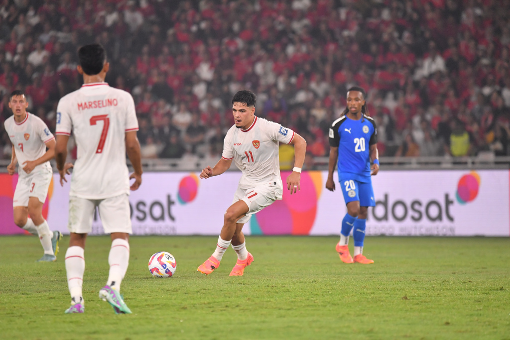 Potret Aksi Indonesia Vs Filipina dalam pertandingan Lanjutan Qualifikasi Piala Dunia 2026 di Stadion Gelora BungKarno, Jakarta.