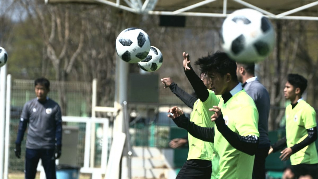 Tim U-19 Indonesia Fokus Passing dan Heading Latihan 